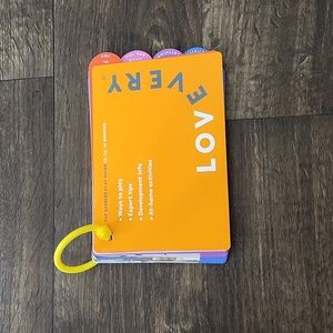 Lovevery babbler play guide(months 13,14,15) qty 1